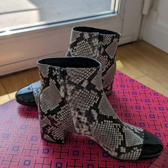 Tory Burch animal print ankle boots - Picture 6 of 14
